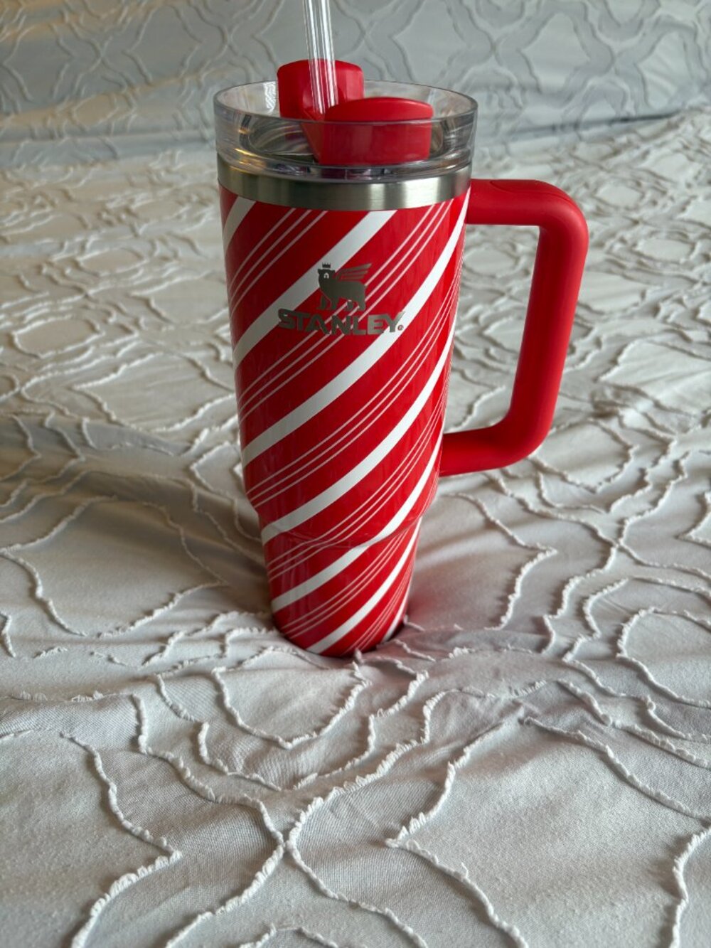 LIMITED EDITION Stanley 30 oz FlowState Quencher Tumbler - Candy Cane Twist - Picture 2 of 8